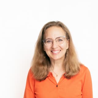 Elisabeth S.