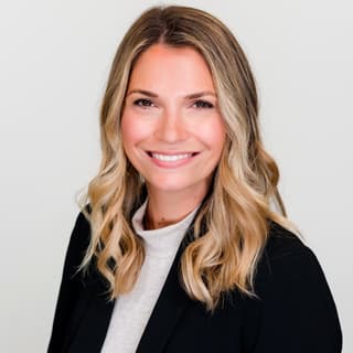 Elyssa D.