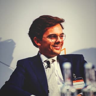 Simon W.