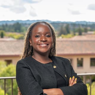 Dumi M.